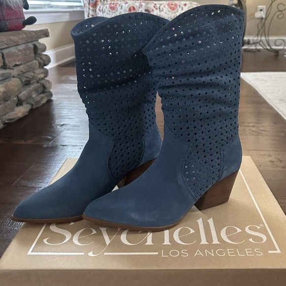 Seychelles-Diva Blue Suede Leather Perforated Mid Calf Boots-Blue-7.5 NEW - Picture 3 of 10